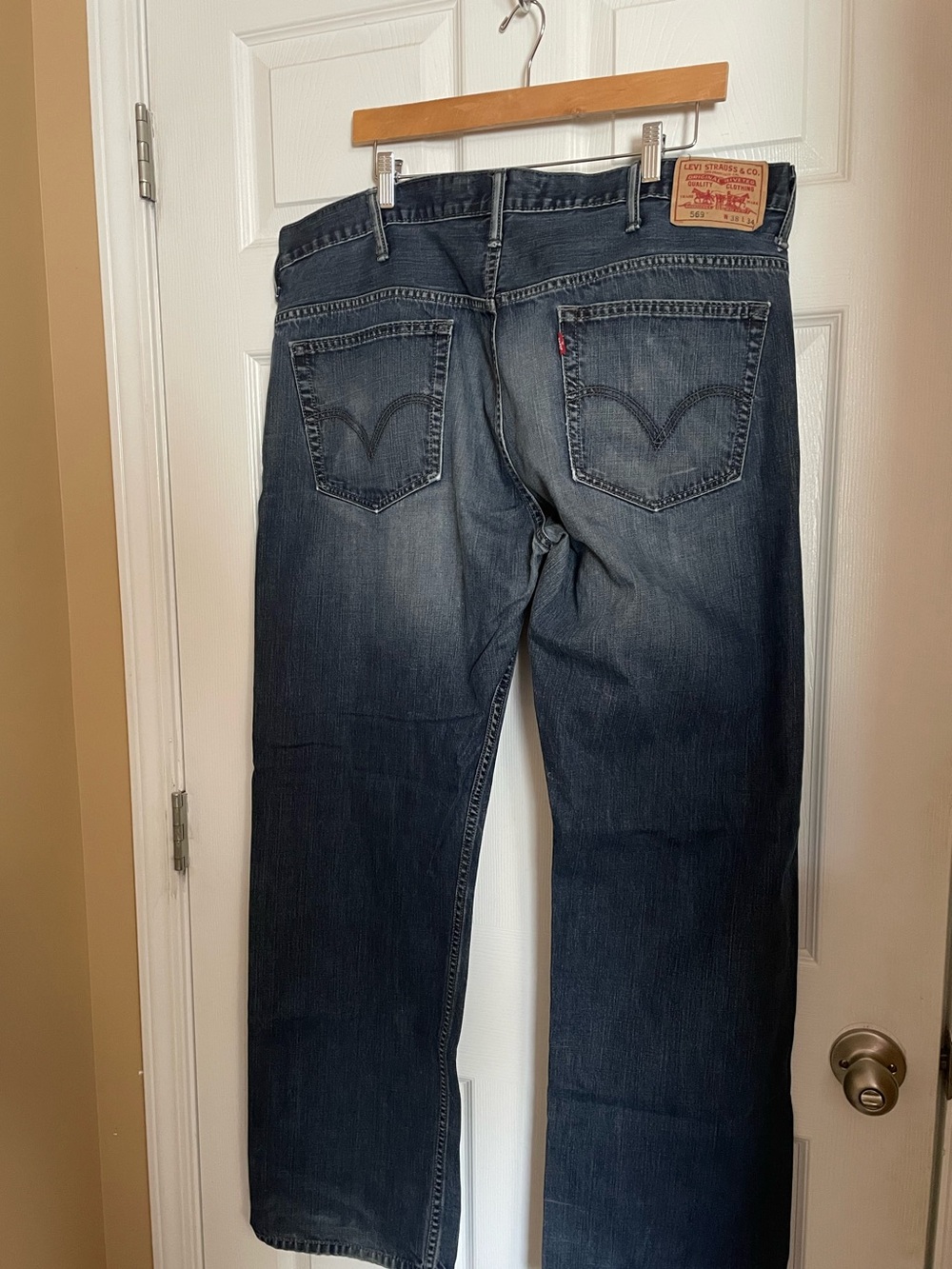 Levi's Men's Indigo Straight Jeans - Back Pocket Stitching